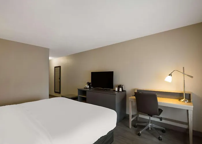 Hotel Country & By Radisson, Marion, Il 5*