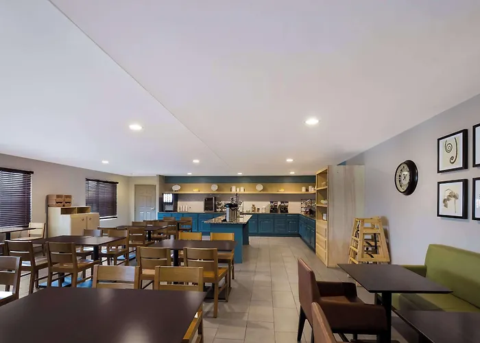 Country & By Radisson, Marion, Il Hotel 5*
